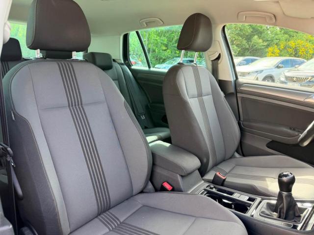 Volkswagen Golf image 6