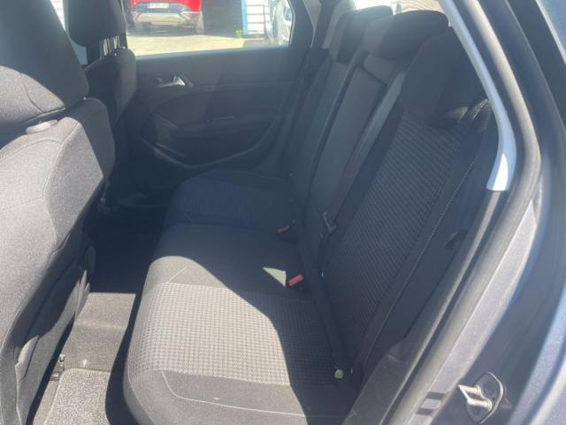 Peugeot 308 image 2