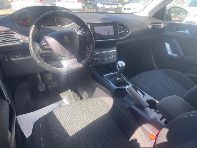 Peugeot 308 image 9