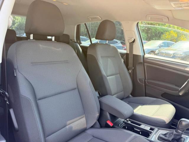 Volkswagen Golf image 9