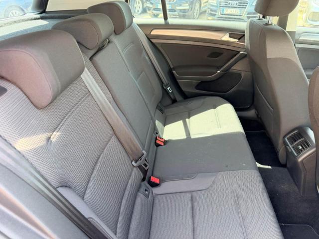 Volkswagen Golf image 5