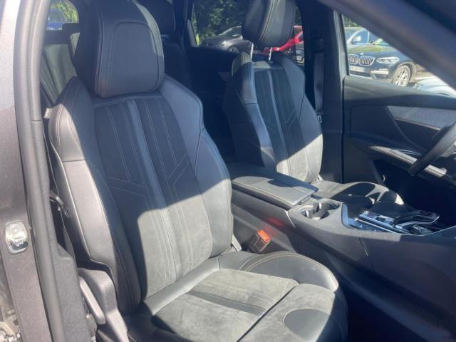 Peugeot 5008 image 2