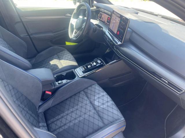 Volkswagen Golf image 8