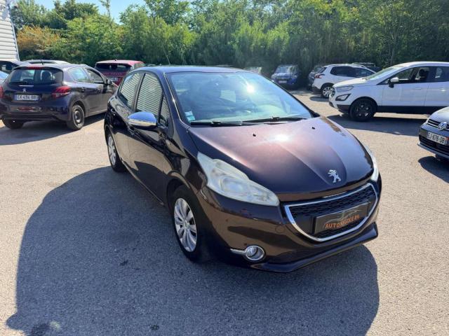 Peugeot 208 image 6