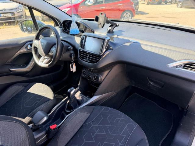 Peugeot 2008 image 9