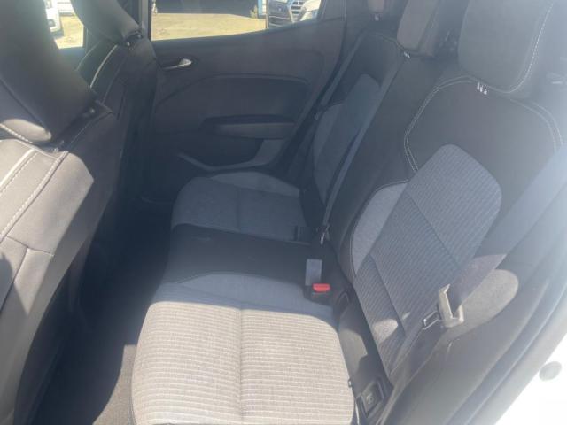 Renault Clio image 9