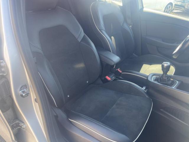 Renault Clio image 9