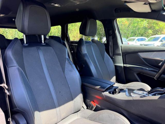 Peugeot 5008 image 2