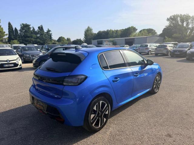 Peugeot 208 image 8