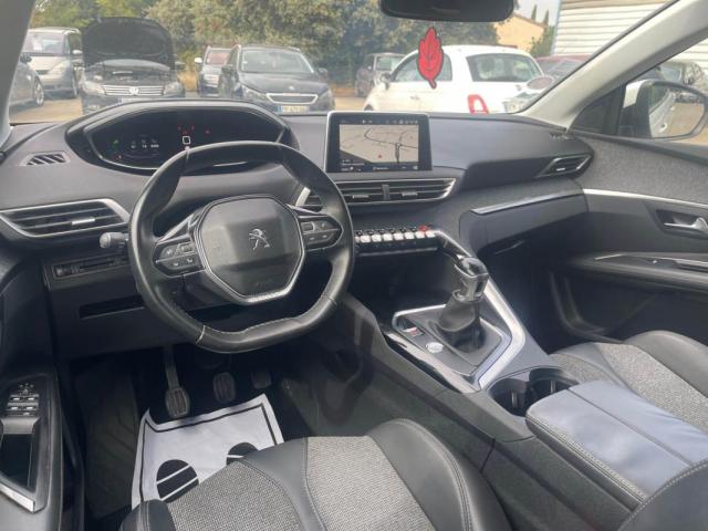 Peugeot 3008 image 1