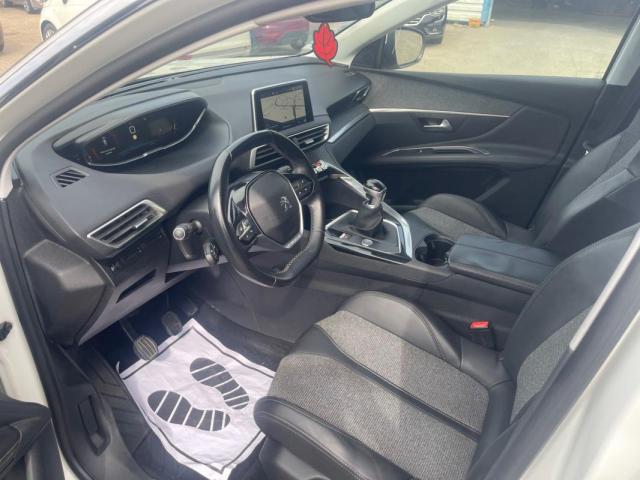 Peugeot 3008 image 8