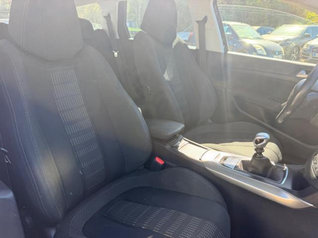 Peugeot 308 image 3