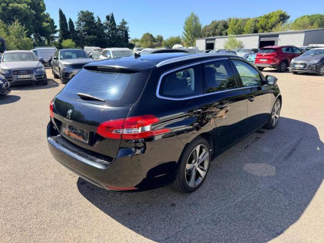 Peugeot 308 image 2