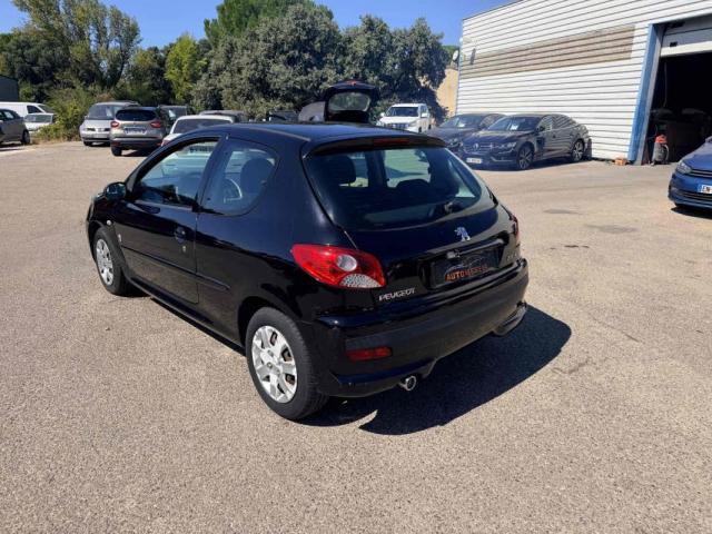 Peugeot 206+ image 9