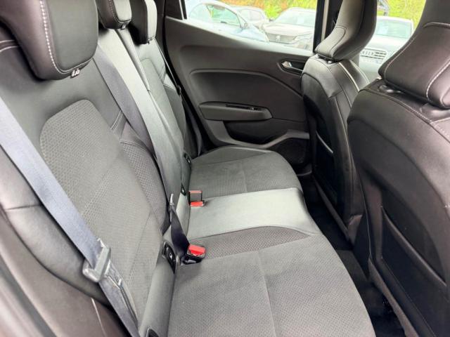 Renault Clio image 8