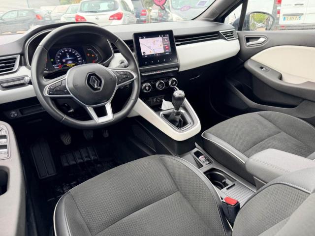 Renault Clio image 9