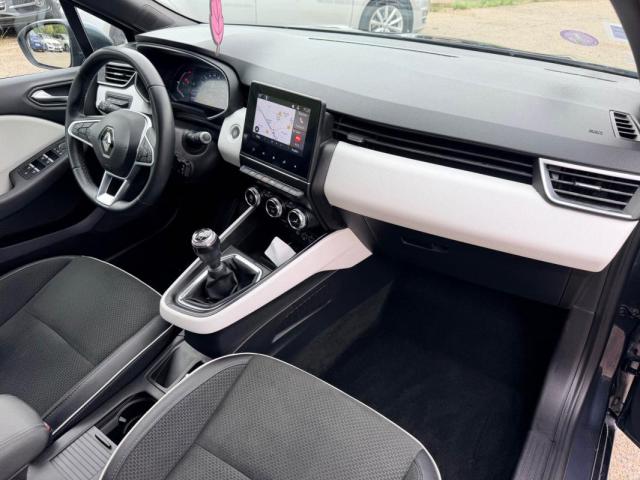 Renault Clio image 1