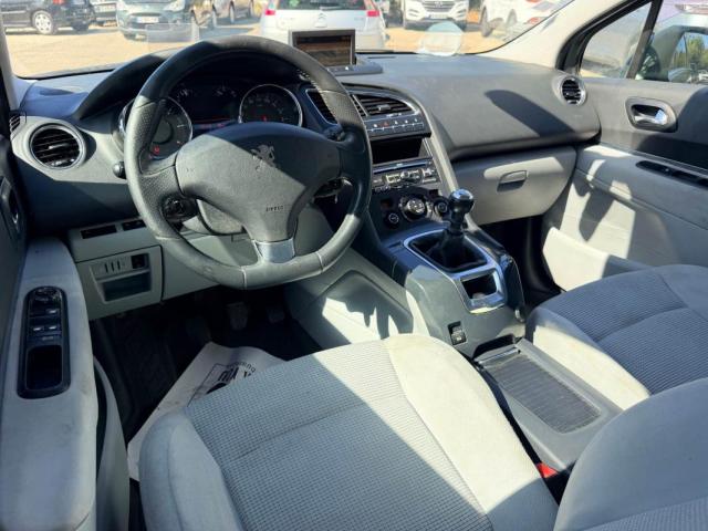 Peugeot 5008 image 8