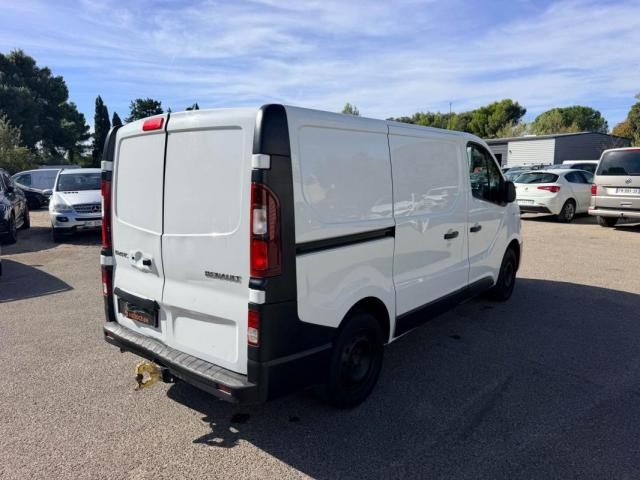 Renault Trafic image 3