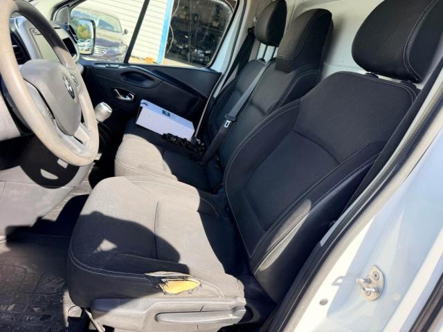 Renault Trafic image 8