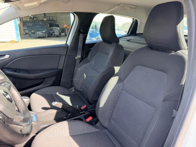 Renault Clio image 9