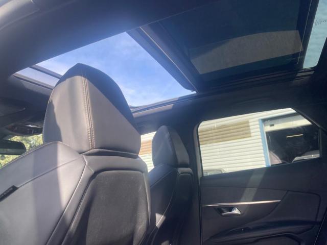 Peugeot 3008 image 1
