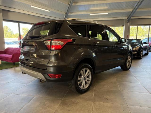 Ford Kuga image 1