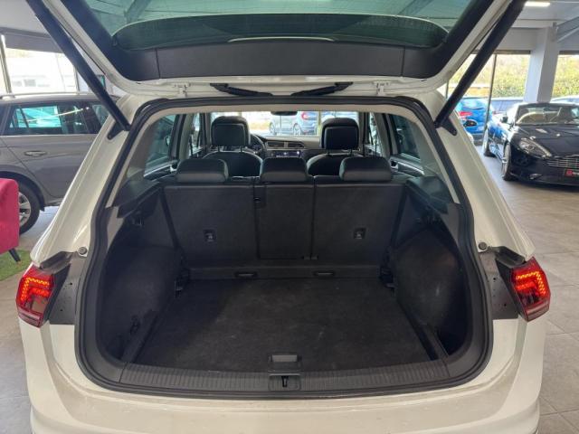 Volkswagen Tiguan image 8