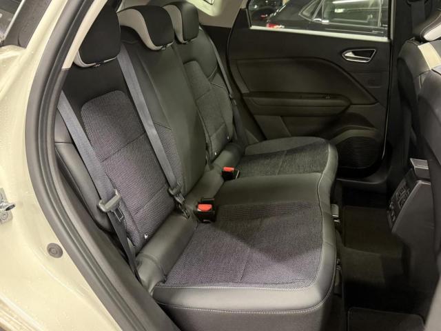 Renault Captur image 9