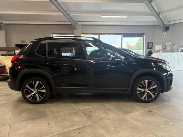 Peugeot 2008 image 2