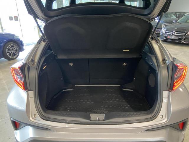 Toyota C-Hr image 2