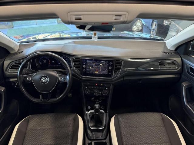 Volkswagen T-Roc image 3