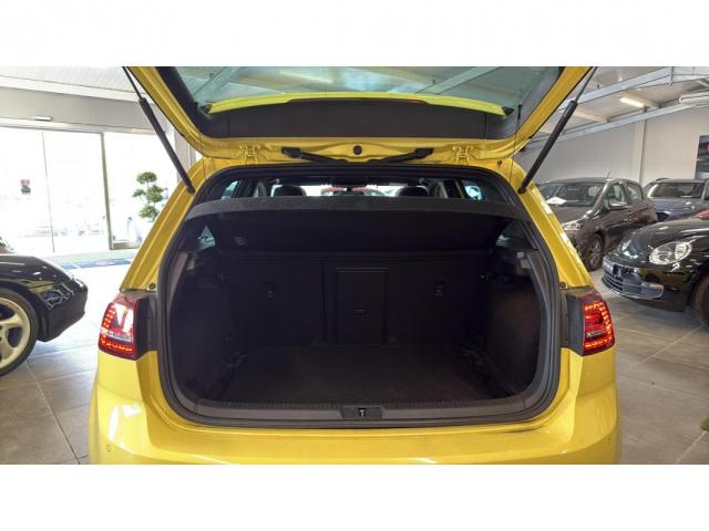 Volkswagen Golf image 8