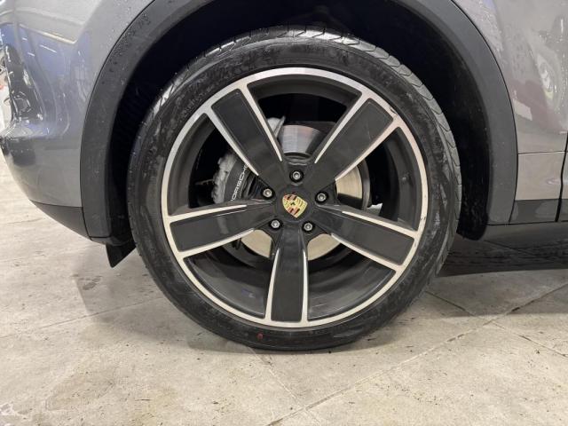 Porsche Cayenne image 6