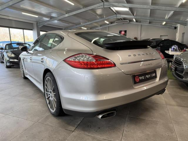 Porsche Panamera image 8