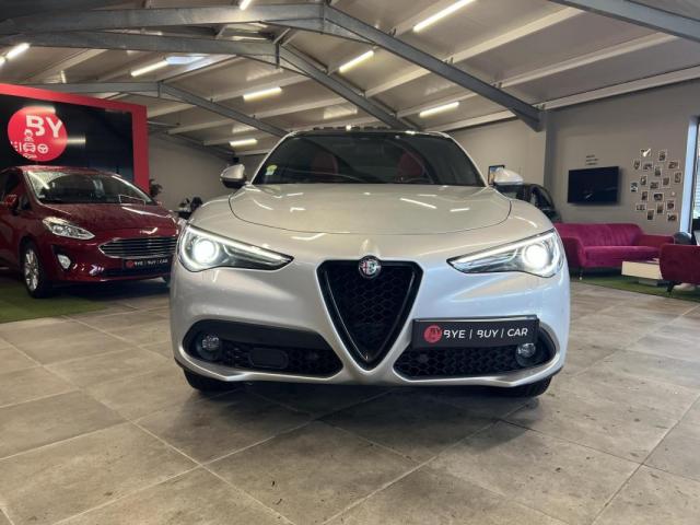 Alfa Romeo Stelvio image 9