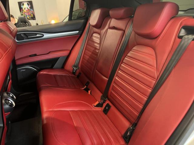 Alfa Romeo Stelvio image 4