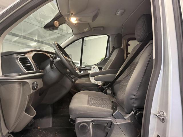 Ford Transit Custom image 9