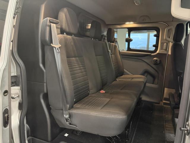 Ford Transit Custom image 3