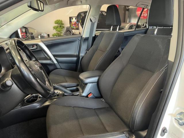 Toyota Rav4 image 7