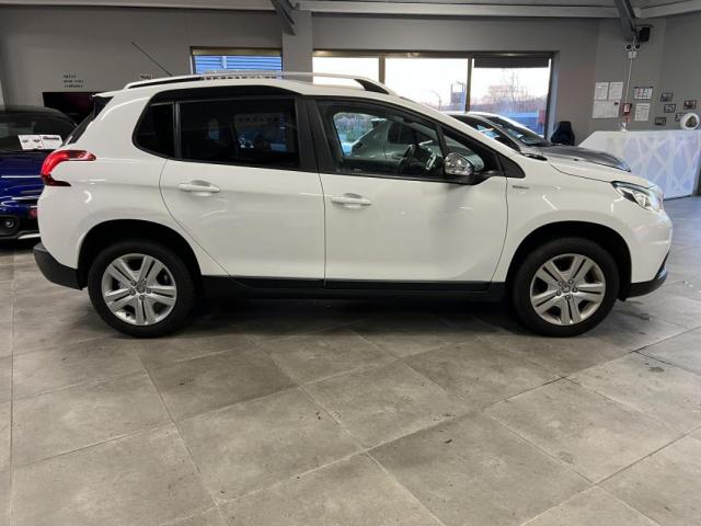 Peugeot 2008 image 2