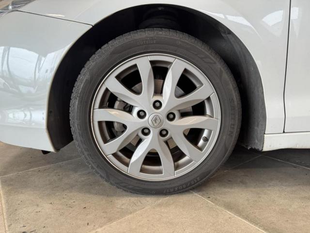 Renault Laguna image 1