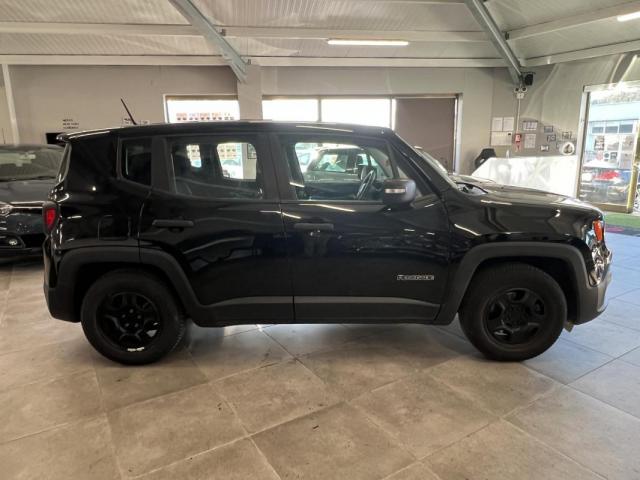 Jeep Renegade image 6