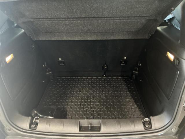 Jeep Renegade image 9