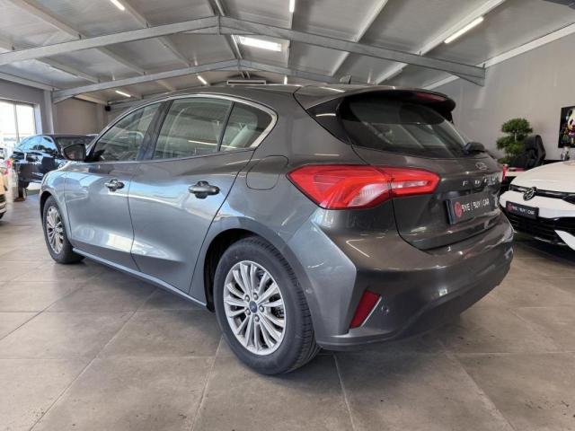 Ford Focus image 6