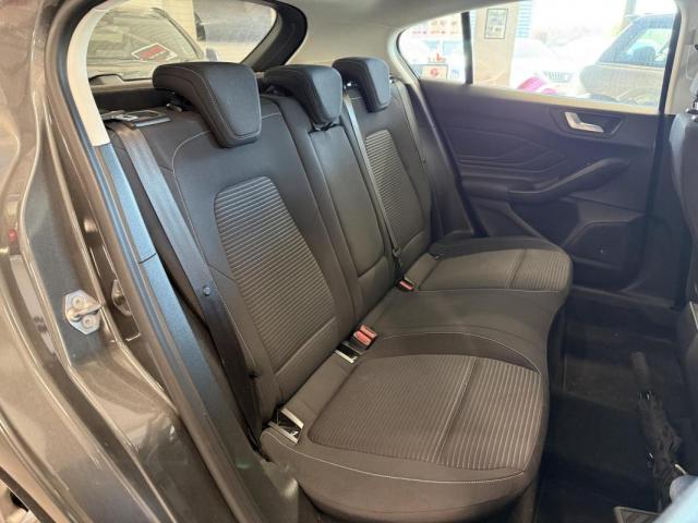 Ford Focus image 7