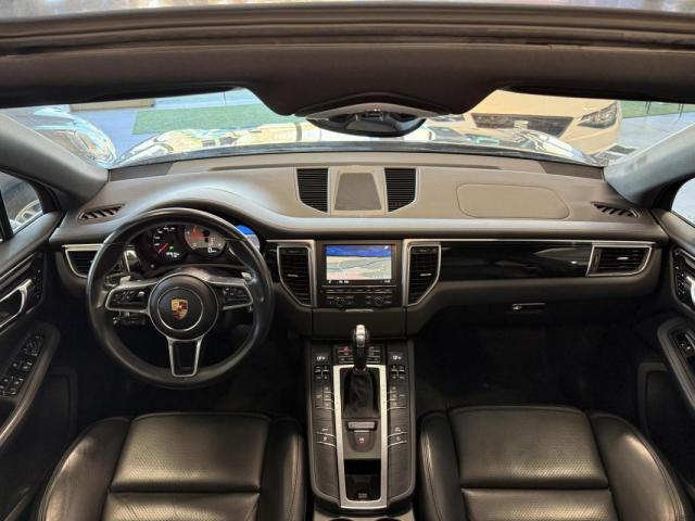 Porsche Macan image 1