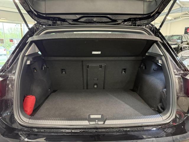 Volkswagen Golf image 9