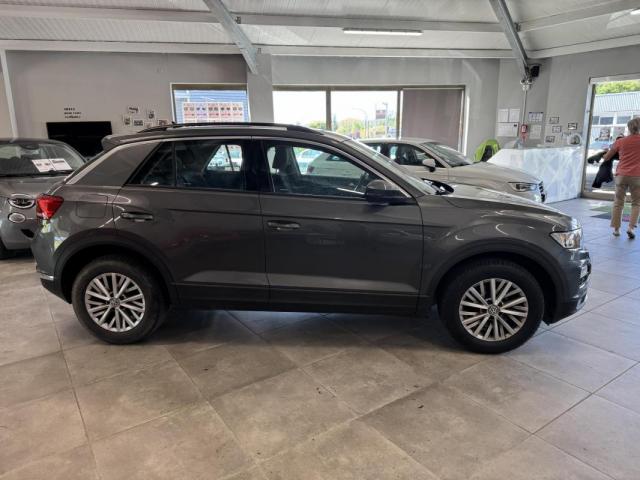 Volkswagen T-Roc image 9