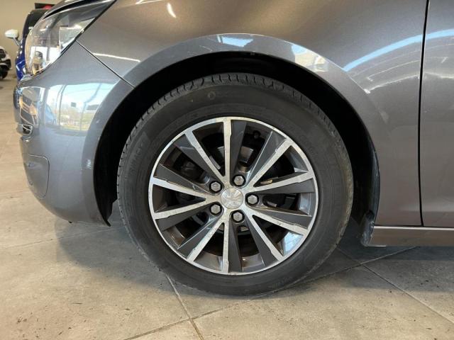 Peugeot 308 image 2
